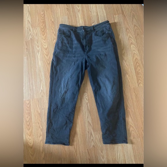 AE mom jeans (14 short) - Picture 3 of 3